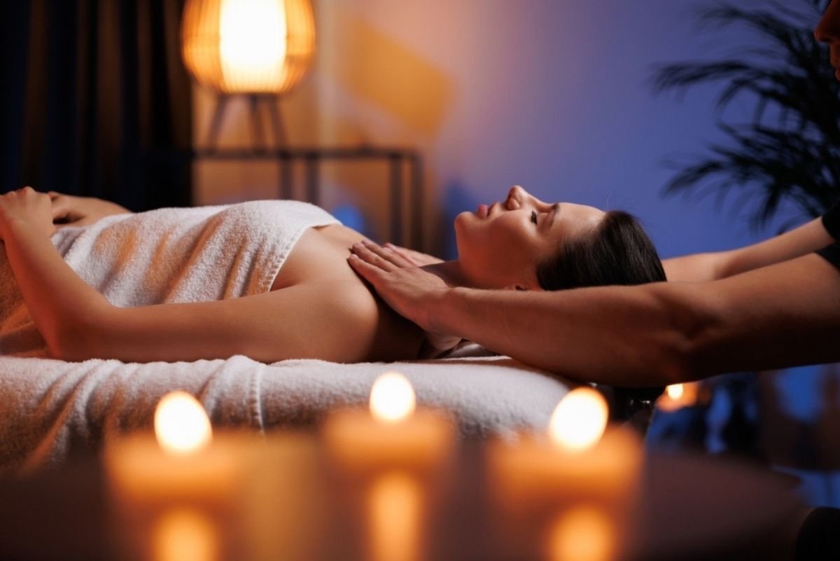 Spa products and flowers